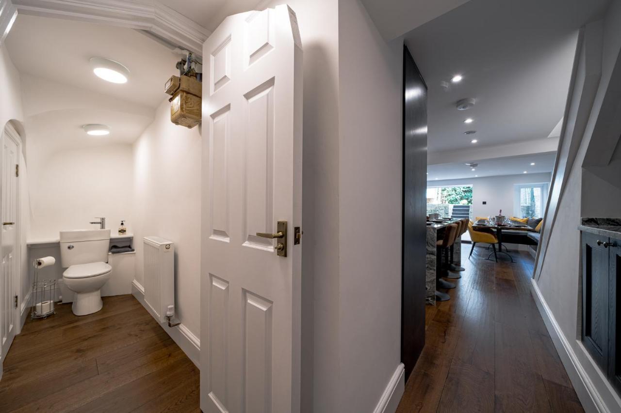 Luxurious Grand 6 Bedroom Home In Bath - Perfect For Groups & Sleeps 12! Exterior photo